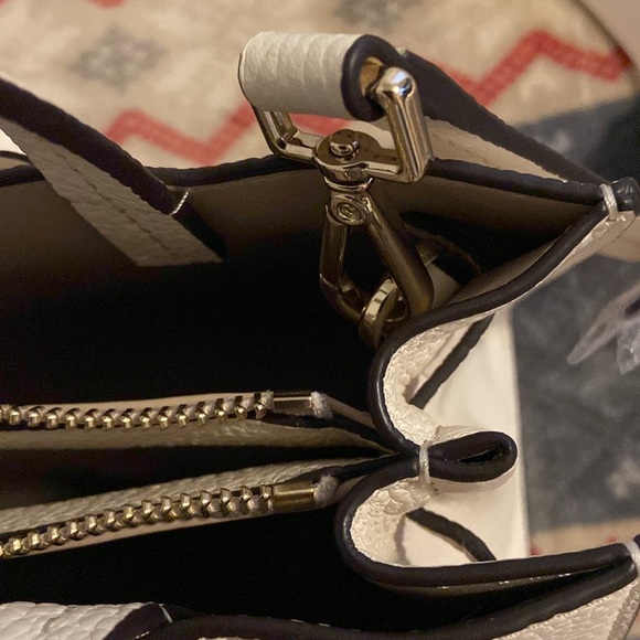 Kate Spade Crossbody Satchel Purse - Picture 5 of 14